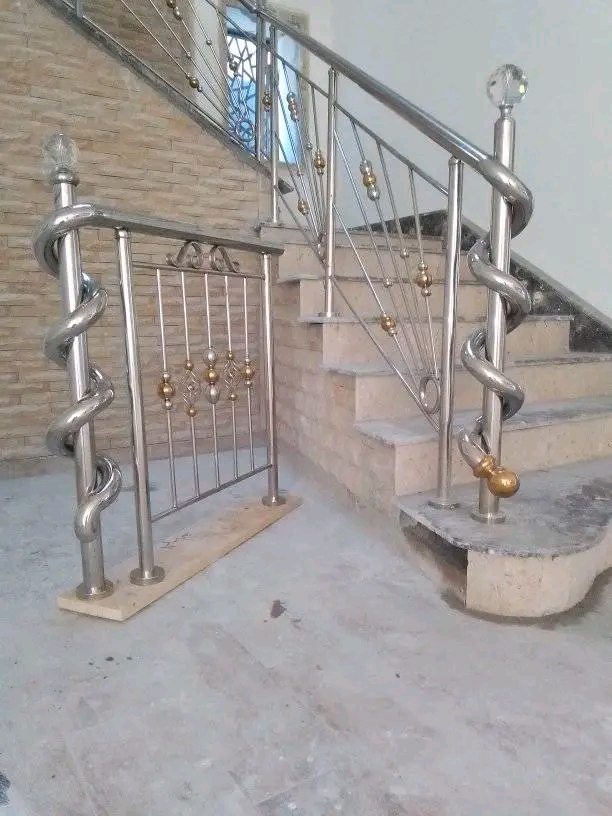 Tout travaux des rampes d'escalier et de décoration en inox